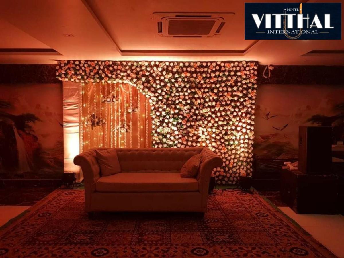 Hotel Vitthal International, Prayagraj Allāhābād Junction Eksteriør billede