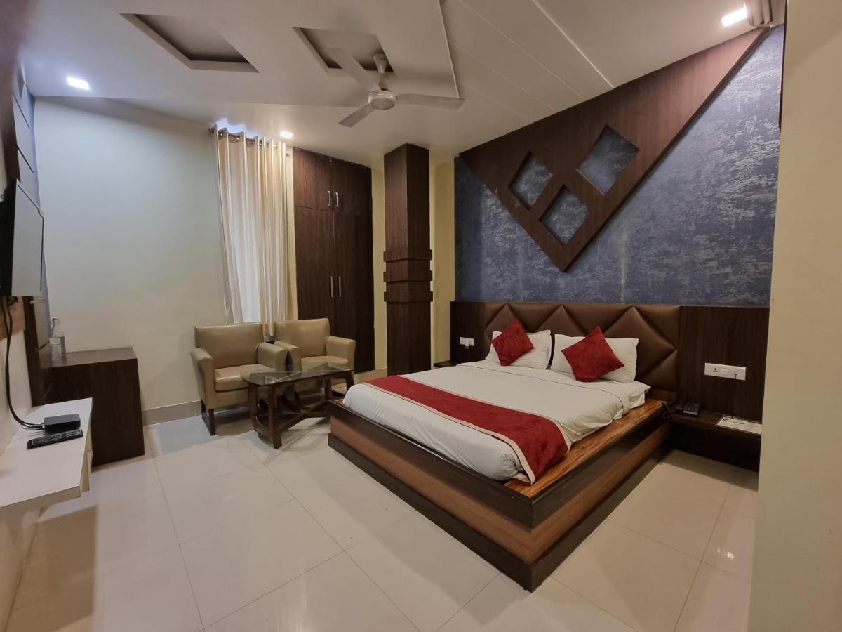 Hotel Vitthal International, Prayagraj Allāhābād Junction Eksteriør billede