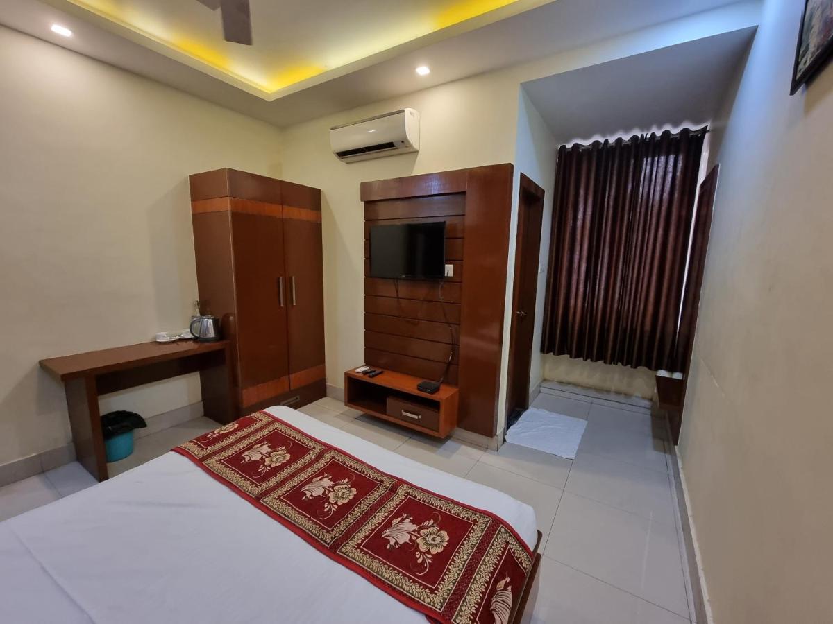 Hotel Vitthal International, Prayagraj Allāhābād Junction Eksteriør billede