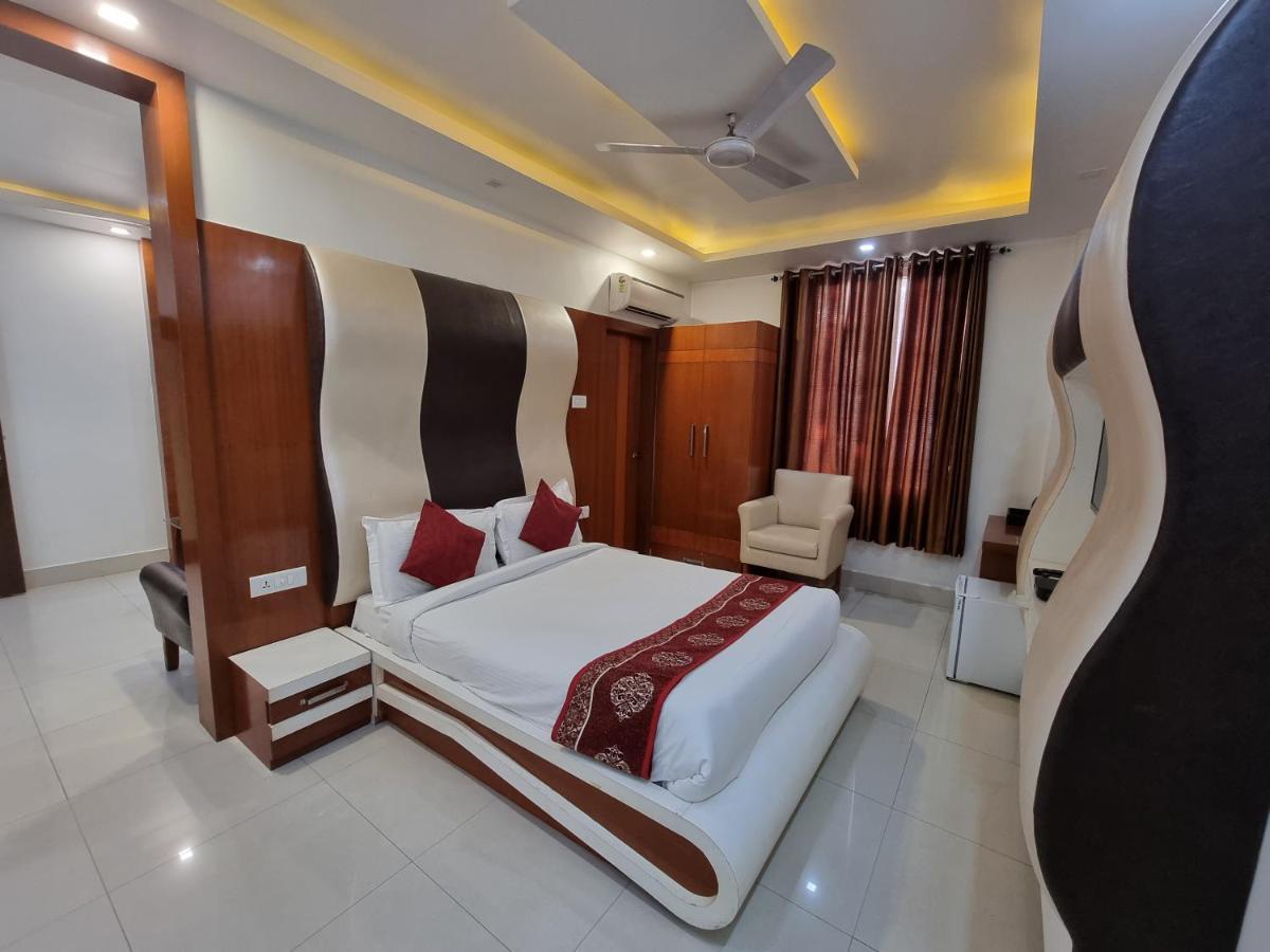 Hotel Vitthal International, Prayagraj Allāhābād Junction Eksteriør billede